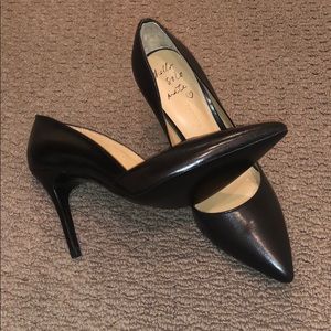 NEVER WORN banana republic pumps